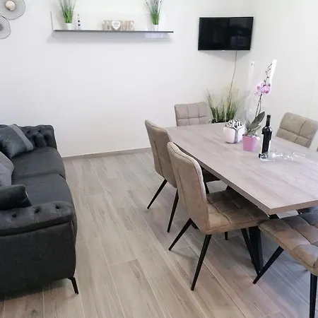 Apartment Ivica *